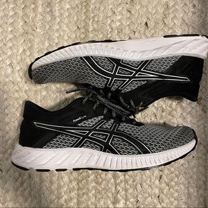 Asics FuzeX Lyte Size 8